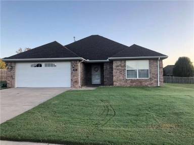 Main picture of 451 Curtis St