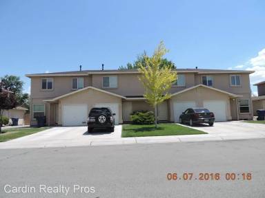 Main picture of 635 Starlite Dr
