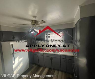 Main picture of 2657 Madison St