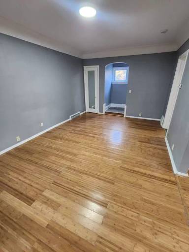 Main picture of 11703 Castlewood Ave
