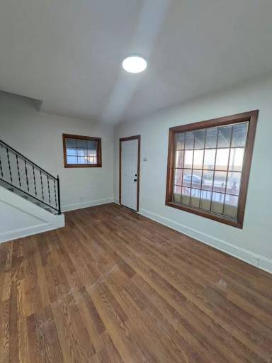 Main picture of 7005 Madison Ave