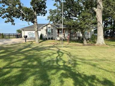 Main picture of 7863 W Miller Rd