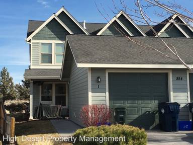 Main picture of 854 NE Hidden Valley Dr
