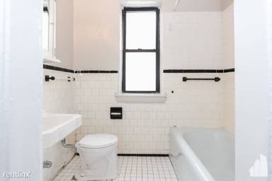 Main picture of 444 W St James Apartments