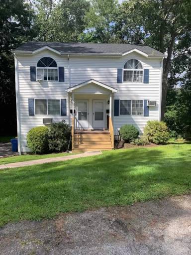 Main picture of 169 MacArthur Dr
