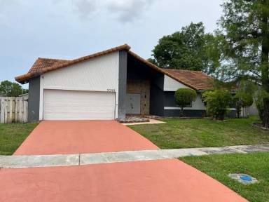 Main picture of 7099 NW 48th Ct