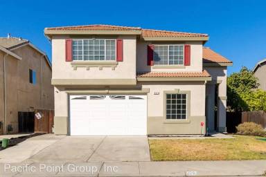Main picture of 617 Sagewood Ln