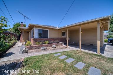 Main picture of 875 N 18th St