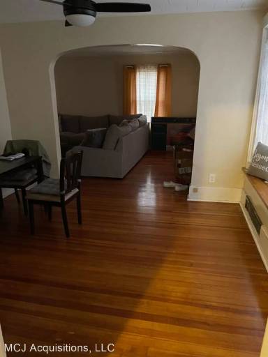 Main picture of 288 Congress Ave
