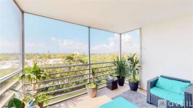 Main picture of Eastern Shores White House Condo