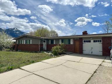 Main picture of 675 E 3125 N
