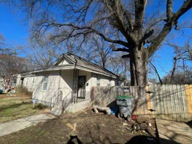 Main picture of 3196 Powell Ave