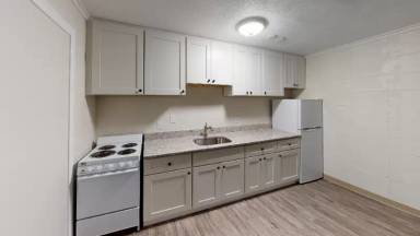 Main picture of 2034 Riverdale St