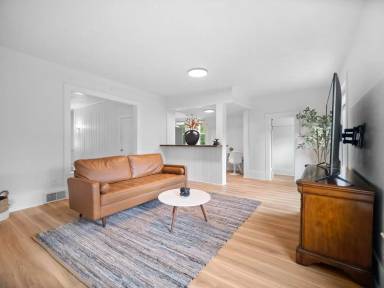 Main picture of 1618 W 8th Ave