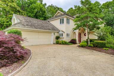 Main picture of 202 Willow Run Rd
