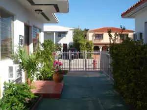Main picture of 724 85th St