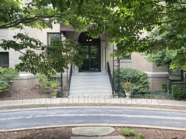 Main picture of 5712 Roland Ave