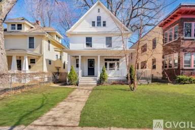 Main picture of 2305 Garfield Ave