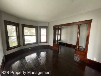 Main picture of 9425 Denison Ave