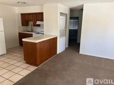Main picture of 77835 Calle Tampico