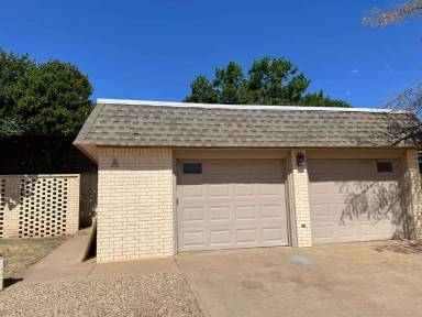 Main picture of 7916 Albany Ave