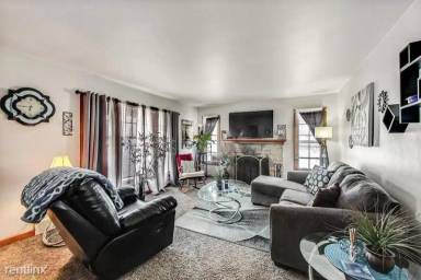 Main picture of 2402 S 83rd St