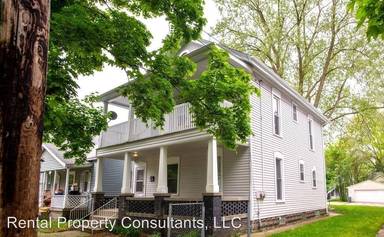 Main picture of 915 Davis Ave NW