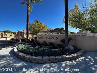 Main picture of 18738 Vista del Canon