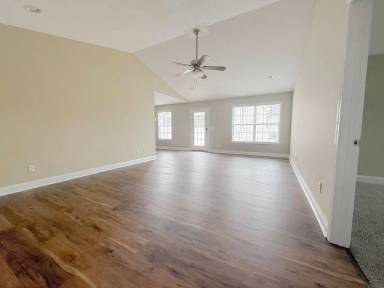 Main picture of 2028 Reserve Dr