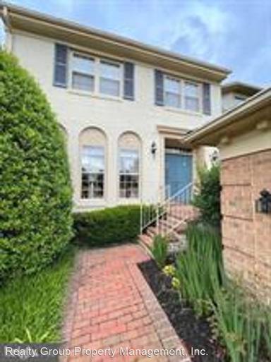 Main picture of 9425 Lost Trail Way