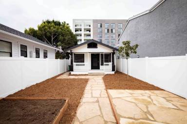 Main picture of 4124 Georgia St