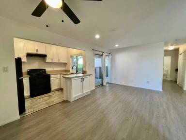 Main picture of 3250 Ashford St