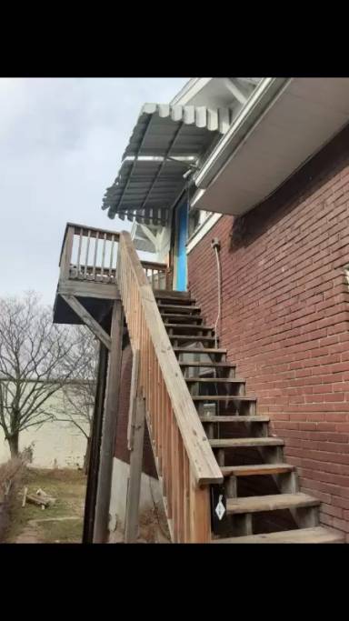 Main picture of 710 Monroe St