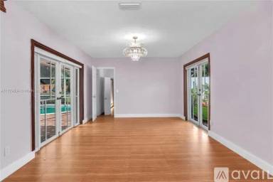 Main picture of 17320 SW 89th Ave