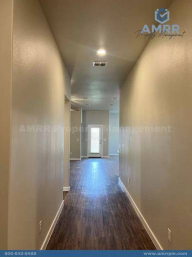 Main picture of 2042 Kenwood Ave