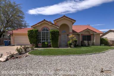 Main picture of 3082 Bloomington Hills Dr