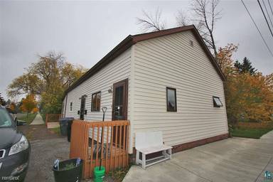 Main picture of 802 N 5th St