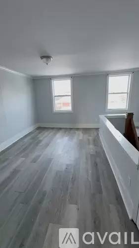 Main picture of 2150 Green St
