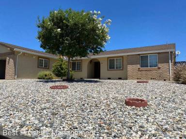 Main picture of 330 Hillsdale Dr