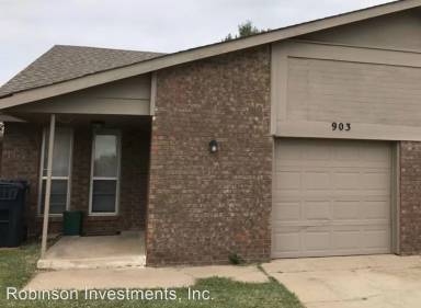 Main picture of 901 SW 97th St