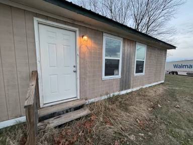 Main picture of 2400 W Highway 12