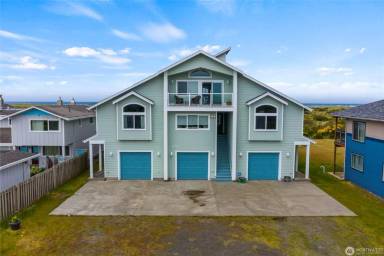 Main picture of 1029 S Sand Dune Ave SW