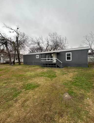 Main picture of 2821 N Park Ave