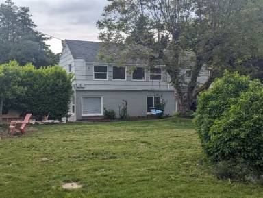 Main picture of 2010 Dickinson Ave NW