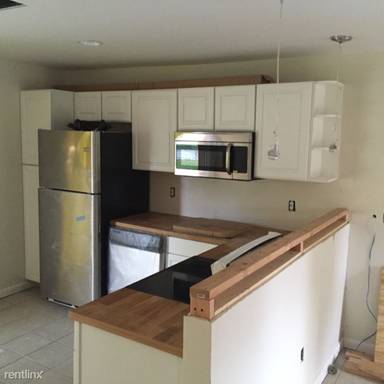 Main picture of 4125 Golden Gate Pkwy