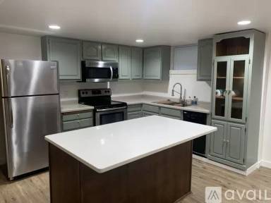 Main picture of 1616 1/2 1st Ave NE