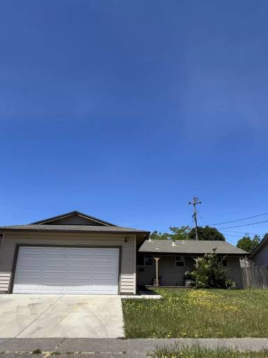 Main picture of 123 Heather Dr