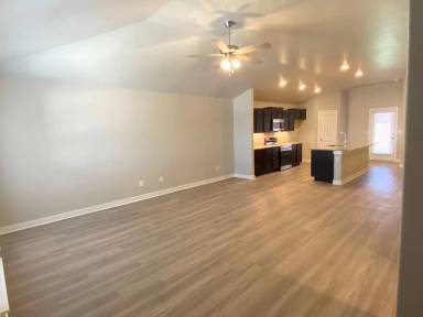 Main picture of 1826 137th St