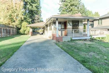 Main picture of 10220 NE 21st Pl