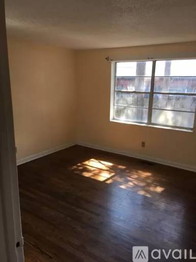 Main picture of 2603 E 10th St